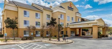 Comfort Inn and Suites Camden Exterior