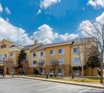 Comfort Inn and Suites Camden Exterior