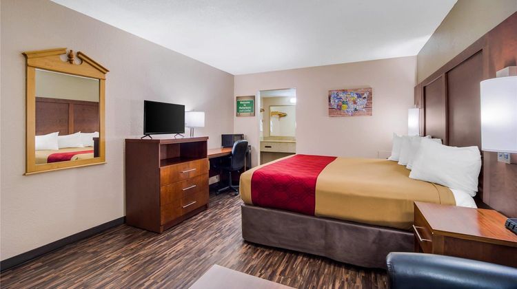 Econo Lodge Walterboro I-95 Room