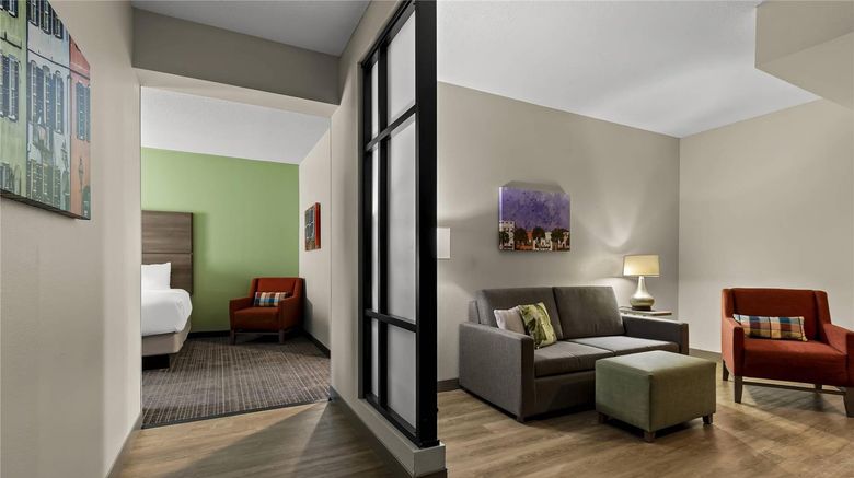 <b>Comfort Suites West Of Ashley Suite</b>. Images powered by <a href="https://iceportal.shijigroup.com/" title="IcePortal" target="_blank">IcePortal</a>.