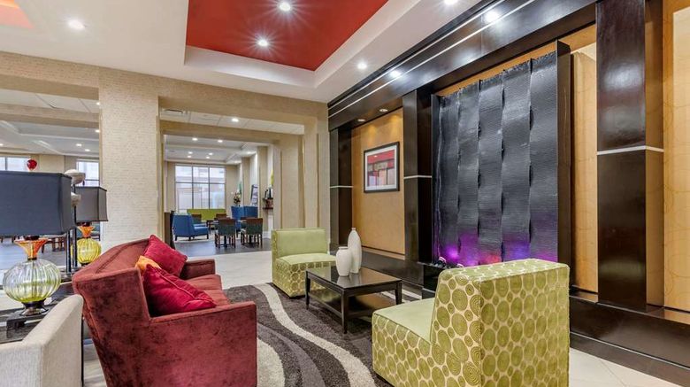 <b>Comfort Suites Lobby</b>. Images powered by <a href="https://iceportal.shijigroup.com/" title="IcePortal" target="_blank">IcePortal</a>.