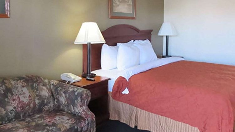 Rodeway Inn Walterboro Room