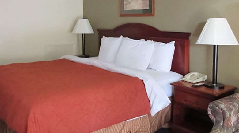 <b>Rodeway Inn Walterboro Room</b>. Images powered by <a href="https://iceportal.shijigroup.com/" title="IcePortal" target="_blank">IcePortal</a>.
