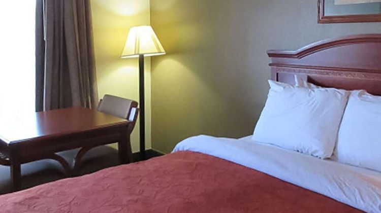 Rodeway Inn Walterboro Room