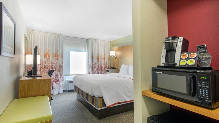 Gallus Stadium Park Inn, an Ascend Hotel Room