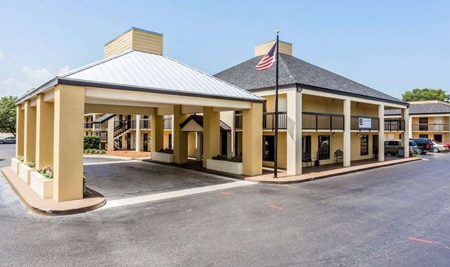 Quality Inn Mount Pleasant Exterior