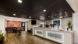 Quality Inn Coliseum Lobby