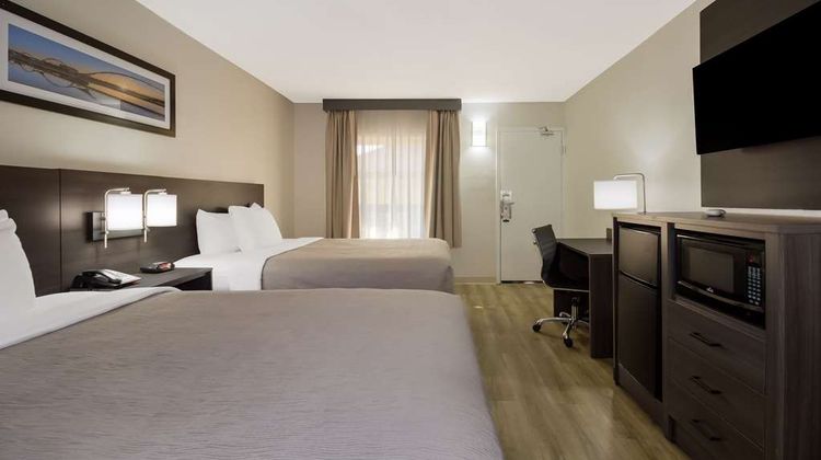 Quality Inn Coliseum Room