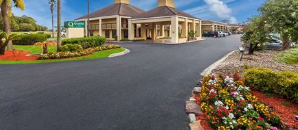 Quality Inn Coliseum Exterior