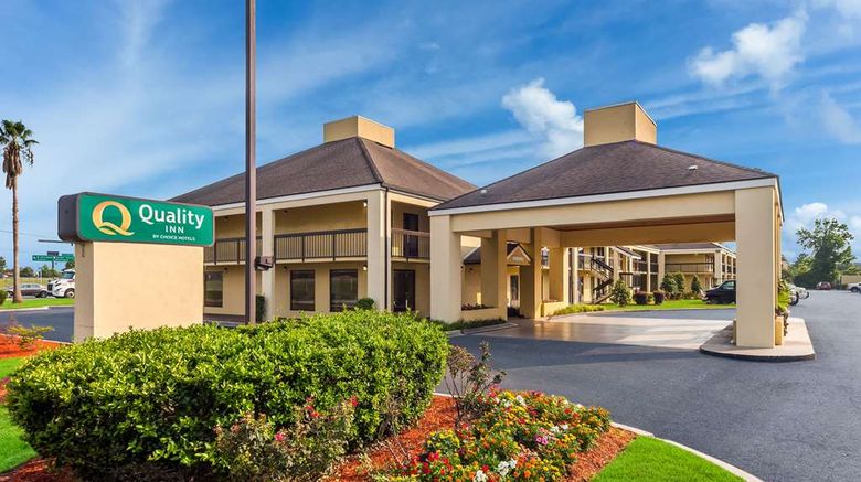 Quality Inn Coliseum Exterior. Images powered by <a href="https://iceportal.shijigroup.com" target="_blank" rel="noopener">Ice Portal</a>.
