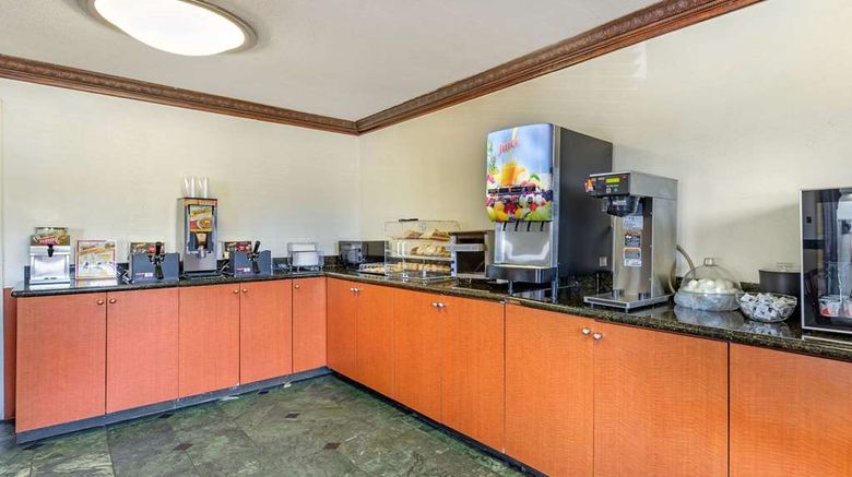 <b>Econo Lodge Florence Restaurant</b>. Images powered by <a href="https://iceportal.shijigroup.com/" title="IcePortal" target="_blank">IcePortal</a>.