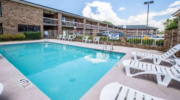 Rodeway Inn Spartanburg Pool