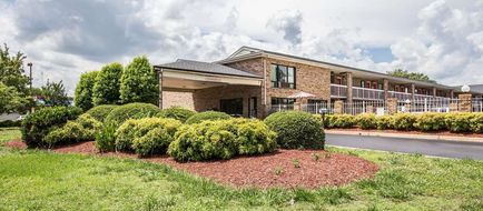 Rodeway Inn Spartanburg Exterior
