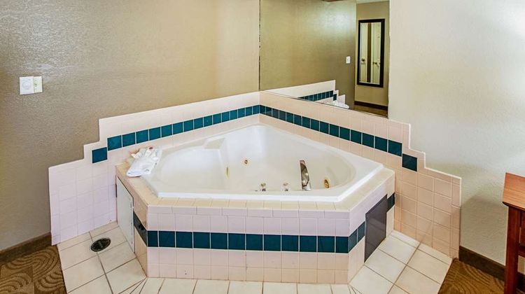 Comfort Inn & Suites Santee, SC Room