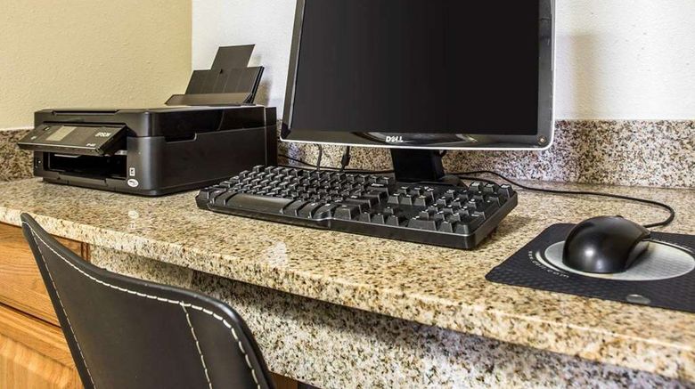 <b>Quality Inn Other</b>. Images powered by <a href="https://iceportal.shijigroup.com/" title="IcePortal" target="_blank">IcePortal</a>.