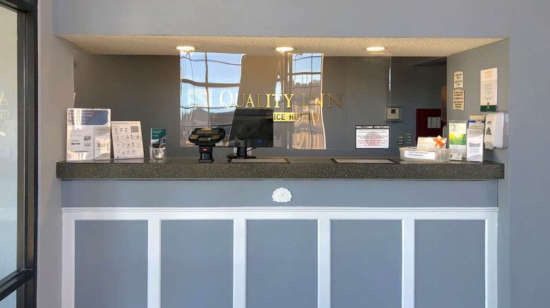 <b>Quality Inn Lobby</b>. Images powered by <a href="https://iceportal.shijigroup.com/" title="IcePortal" target="_blank">IcePortal</a>.