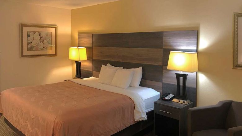 <b>Quality Inn Room</b>. Images powered by <a href="https://iceportal.shijigroup.com/" title="IcePortal" target="_blank">IcePortal</a>.