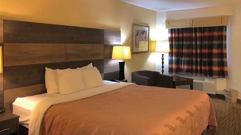 <b>Quality Inn Room</b>. Images powered by <a href="https://iceportal.shijigroup.com/" title="IcePortal" target="_blank">IcePortal</a>.