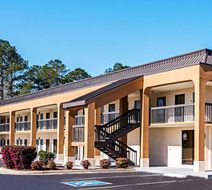 Quality Inn Exterior
