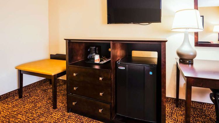 Quality Inn Room