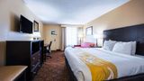 <b>Quality Inn Room</b>. Images powered by <a href="https://iceportal.shijigroup.com/" title="IcePortal" target="_blank">IcePortal</a>.