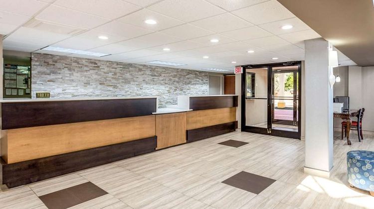 Quality Inn at Carowinds Lobby