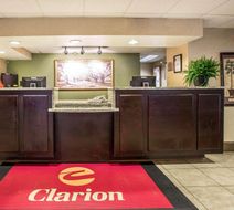 Clarion Inn Lobby
