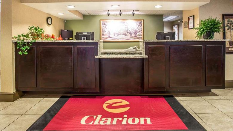 <b>Clarion Inn Lobby</b>. Images powered by <a href="https://iceportal.shijigroup.com/" title="IcePortal" target="_blank">IcePortal</a>.