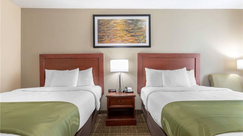 <b>Quality Inn Room</b>. Images powered by <a href="https://iceportal.shijigroup.com/" title="IcePortal" target="_blank">IcePortal</a>.