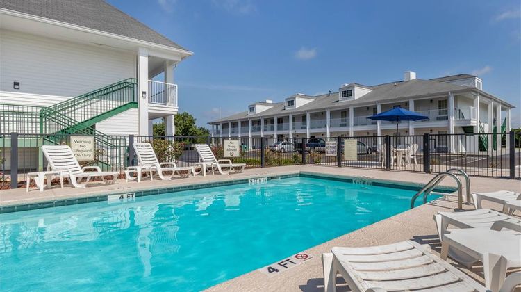 Quality Inn Pool