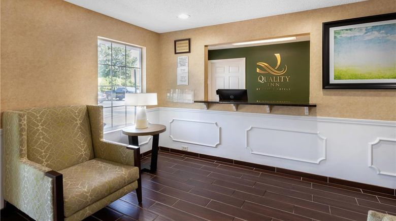 <b>Quality Inn Lobby</b>. Images powered by <a href="https://iceportal.shijigroup.com/" title="IcePortal" target="_blank">IcePortal</a>.
