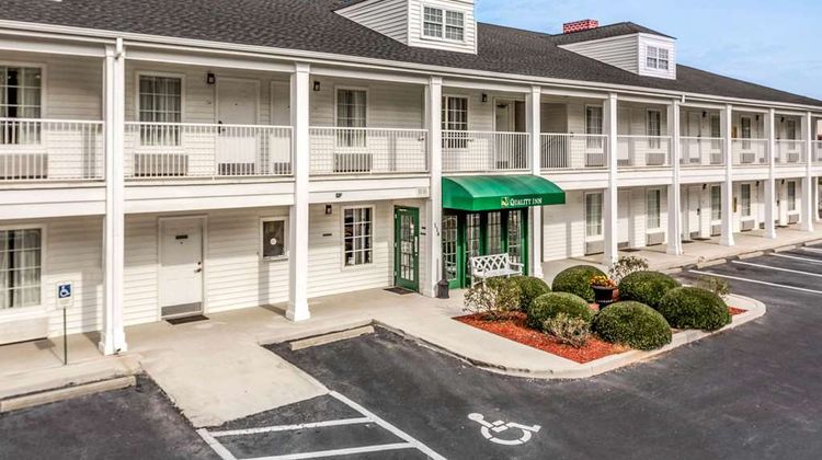 Quality Inn Exterior