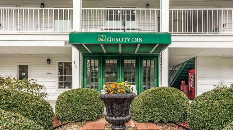 Quality Inn Exterior
