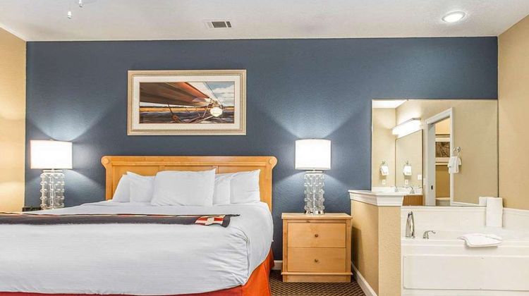 Harbour Lights Suite