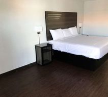 Suburban Studios North Charleston I-526 Room
