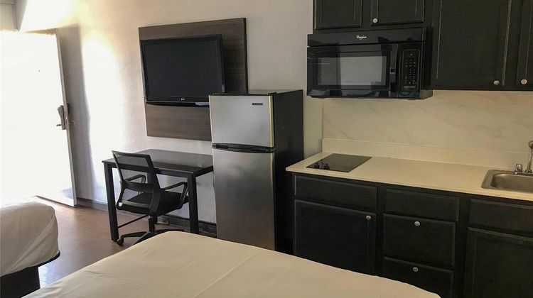 Suburban Studios North Charleston I-526 Room