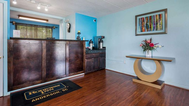 <b>Rodeway Inn Anderson Lobby</b>. Images powered by <a href="https://iceportal.shijigroup.com/" title="IcePortal" target="_blank">IcePortal</a>.