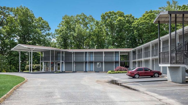 <b>Rodeway Inn Anderson Exterior</b>. Images powered by <a href="https://iceportal.shijigroup.com/" title="IcePortal" target="_blank">IcePortal</a>.