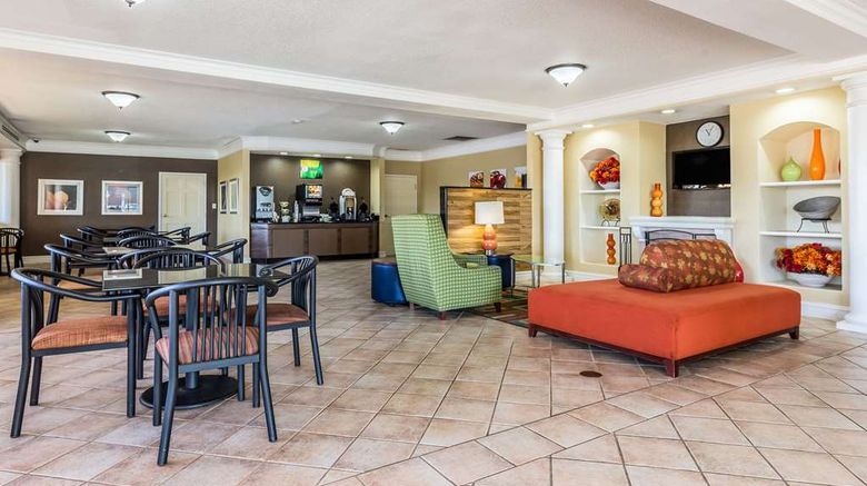 <b>Quality Inn Anderson Lobby</b>. Images powered by <a href="https://iceportal.shijigroup.com/" title="IcePortal" target="_blank">IcePortal</a>.