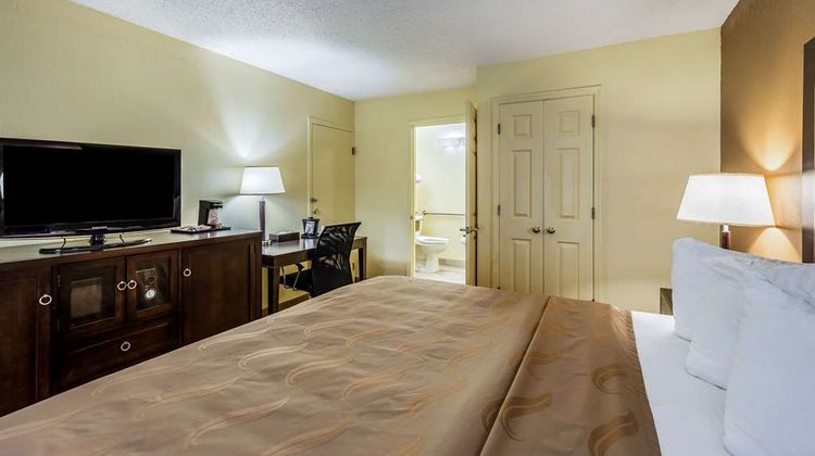 Quality Inn Anderson Room