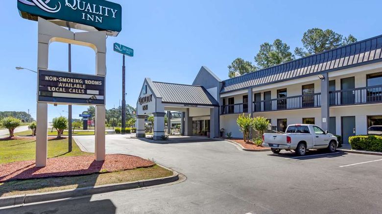 <b>Quality Inn Walterboro Exterior</b>. Images powered by <a href="https://iceportal.shijigroup.com/" title="IcePortal" target="_blank">IcePortal</a>.