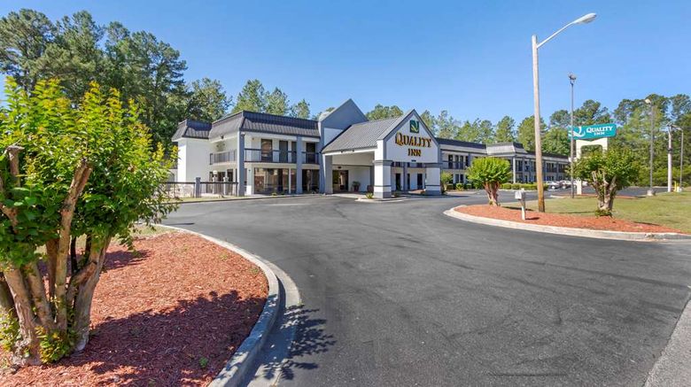 <b>Quality Inn Walterboro Exterior</b>. Images powered by <a href="https://iceportal.shijigroup.com/" title="IcePortal" target="_blank">IcePortal</a>.