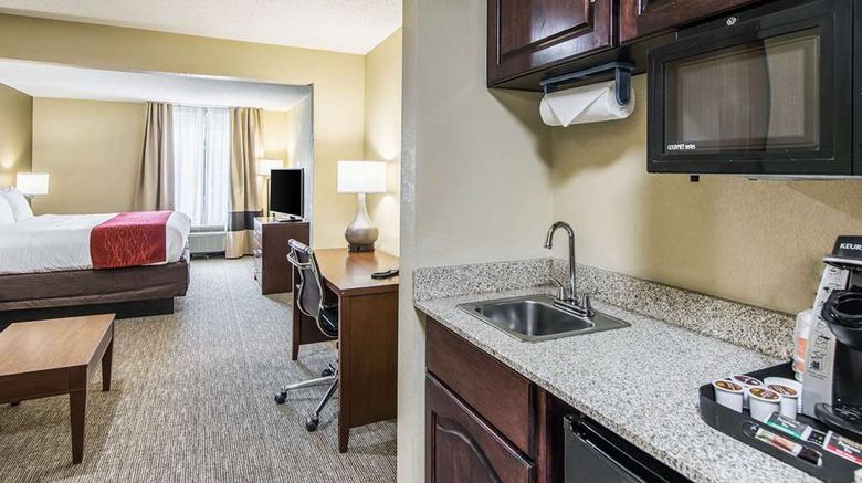 <b>Comfort Inn & Suites Greenwood Suite</b>. Images powered by <a href="https://iceportal.shijigroup.com/" title="IcePortal" target="_blank">IcePortal</a>.