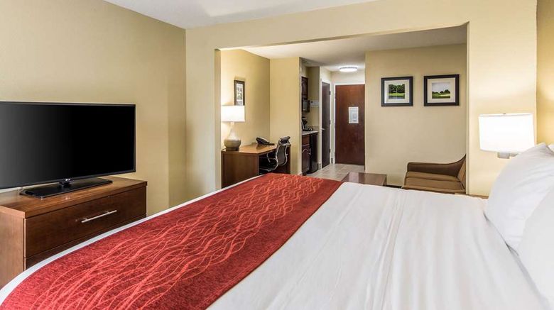 <b>Comfort Inn & Suites Greenwood Suite</b>. Images powered by <a href="https://iceportal.shijigroup.com/" title="IcePortal" target="_blank">IcePortal</a>.