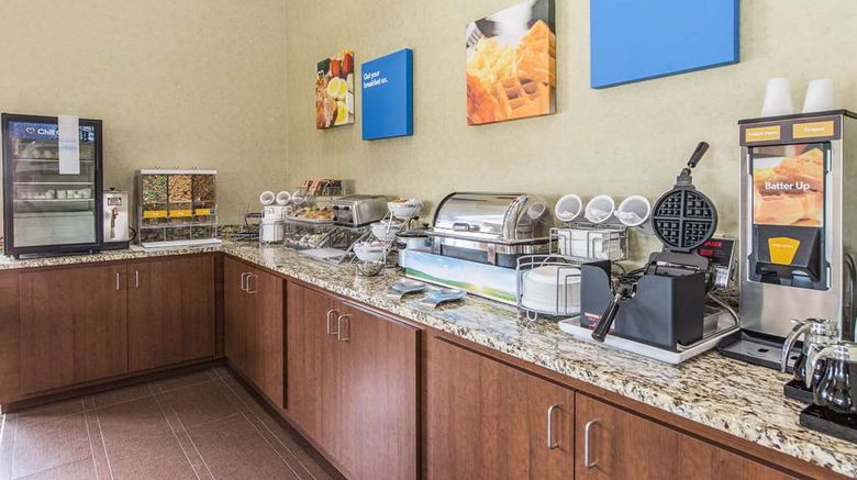 <b>Comfort Inn & Suites Greenwood Restaurant</b>. Images powered by <a href="https://iceportal.shijigroup.com/" title="IcePortal" target="_blank">IcePortal</a>.