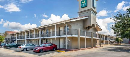 Quality Inn & Suites Charleston North Exterior