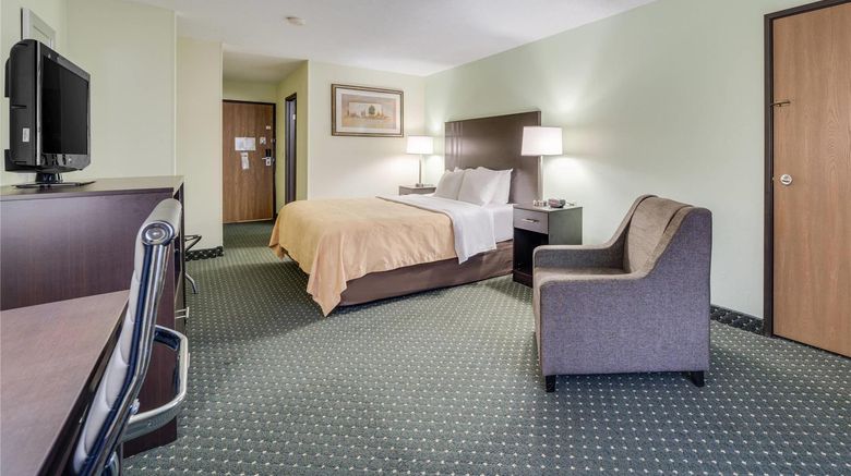 <b>Quality Inn and Suites Sioux Falls South Room</b>. Images powered by <a href="https://iceportal.shijigroup.com/" title="IcePortal" target="_blank">IcePortal</a>.