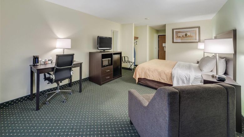 <b>Quality Inn and Suites Sioux Falls South Room</b>. Images powered by <a href="https://iceportal.shijigroup.com/" title="IcePortal" target="_blank">IcePortal</a>.