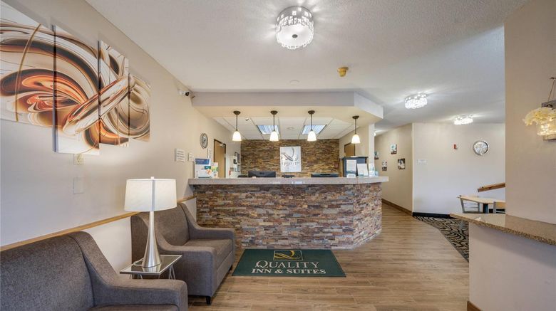 <b>Quality Inn and Suites Sioux Falls South Lobby</b>. Images powered by <a href="https://iceportal.shijigroup.com/" title="IcePortal" target="_blank">IcePortal</a>.