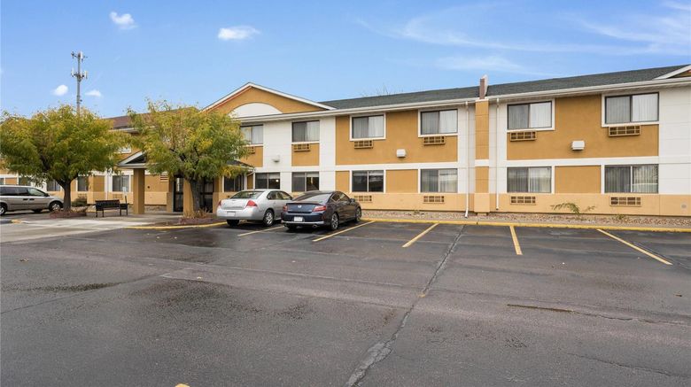 <b>Quality Inn and Suites Sioux Falls South Exterior</b>. Images powered by <a href="https://iceportal.shijigroup.com/" title="IcePortal" target="_blank">IcePortal</a>.